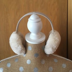 🌹3/$25🌹Cloud 9 Cream Color Earmuffs